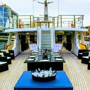 Hotel Absolute Pleasure Yacht